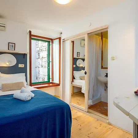 Luxe Centre Secret Gem Split